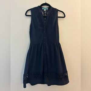 Navy Sleeveless Dress with Lace Details xs
